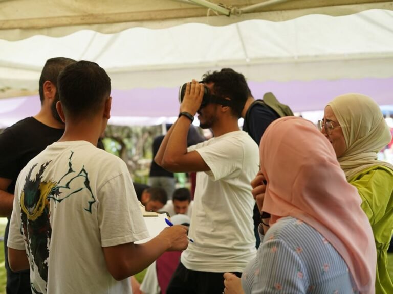 photo_5823490691894987279_y